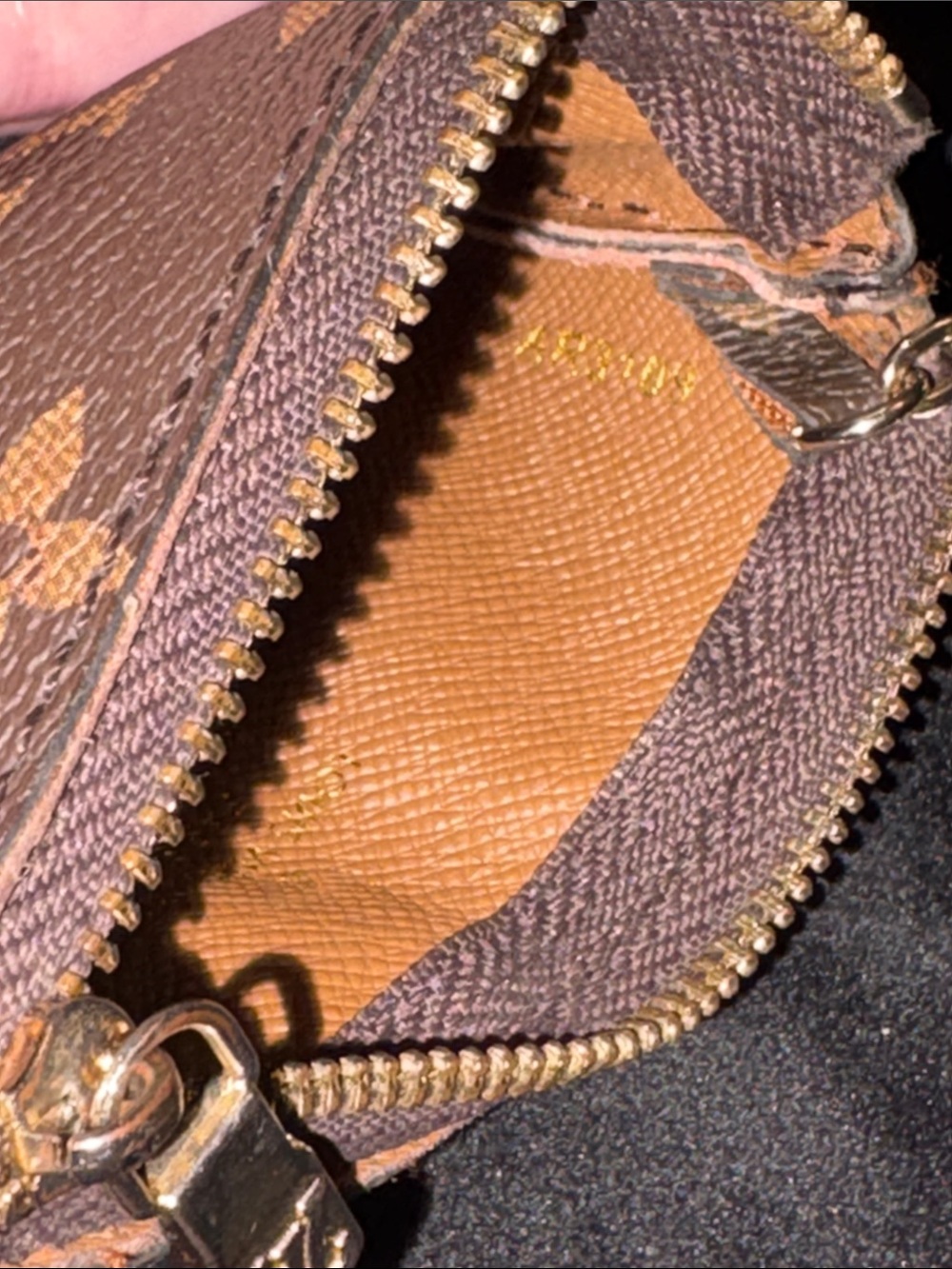 LV Monogram Canvas Coin Pouch - Brown & Tan - Picture 3 of 15